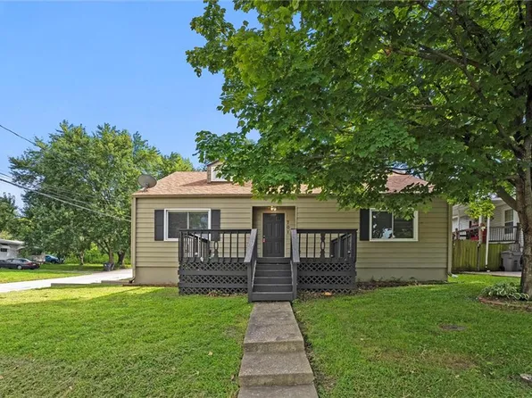 701 W 24th St, Independence, MO 64055