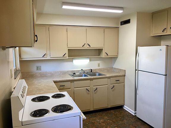5th image of 181 Delhi Ct
