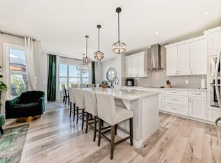 56 S Belmont Ter SW, Calgary, AB T2X 4H6