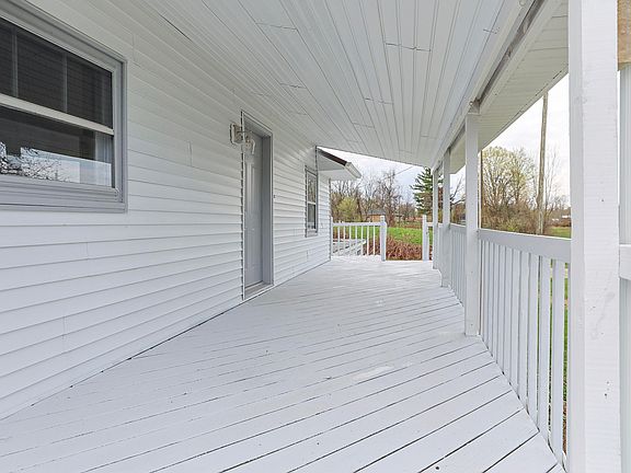 4th image of 1582 Bakertown Rd