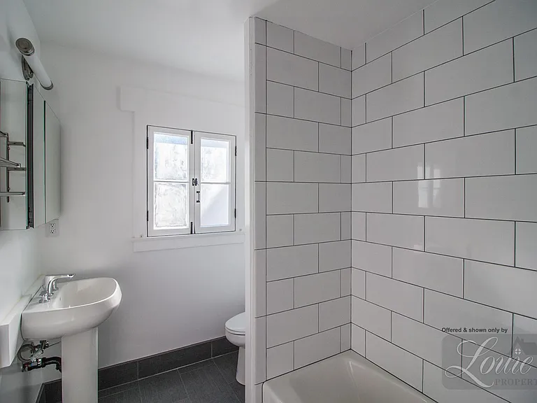 816 S Lake Ave #D — Photo 7