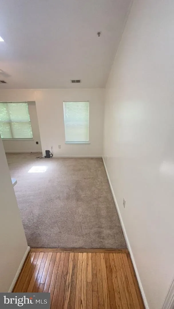 2 bed, 2.0 bath, 864 sqft, $1,900 — Photo 2