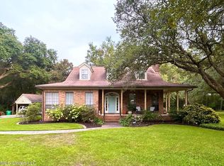 8814 Daisy Vestry Rd, Biloxi, MS 39532