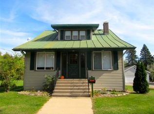 336 Cook Ave, Oconto, WI 54153