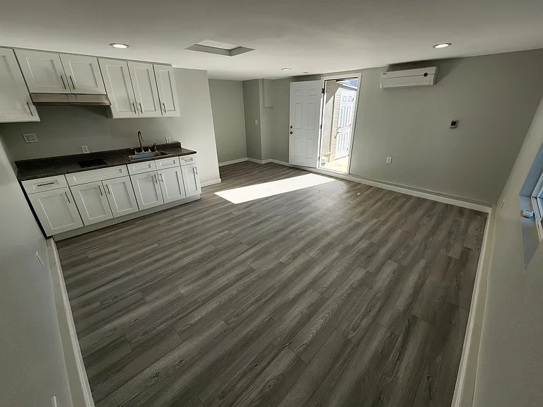 7758 Zelzah Ave — Photo 14