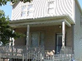 5722 S La Salle St, Chicago, IL 60621