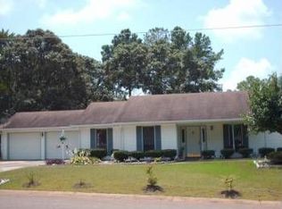 102 Persimmon Glen Ct, Centerville, GA 31028