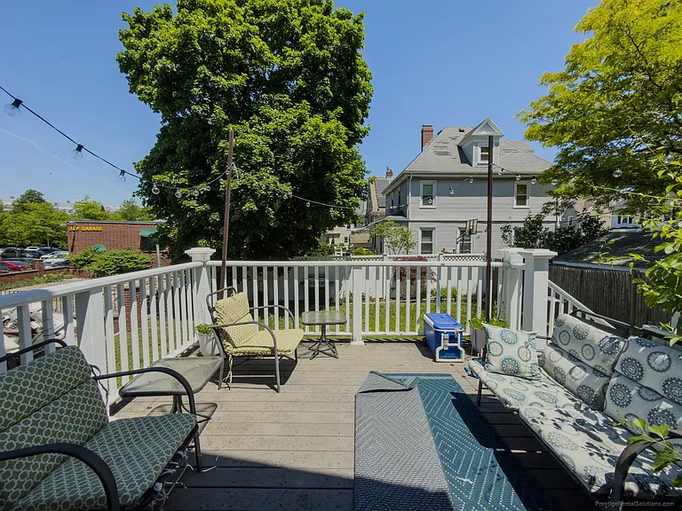 318 N Harvard St #1 — Photo 20