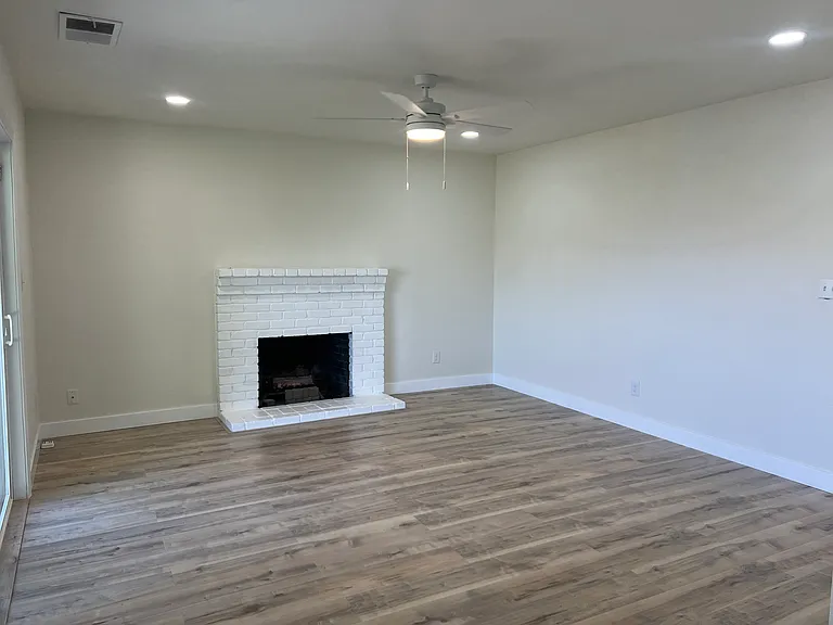 908 Apricot Ave — Photo 7