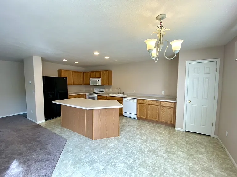 1730 Elk Springs St — Photo 6