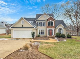 115 Spring Lake Loop, Simpsonville, SC 29681