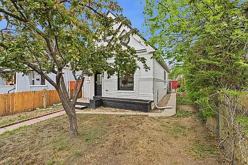3216 Curtis St Photo 1