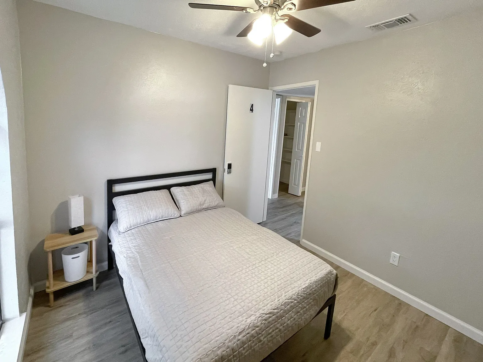 4 bed, 2.0 bath, 1398 sqft, $862 — Photo 2