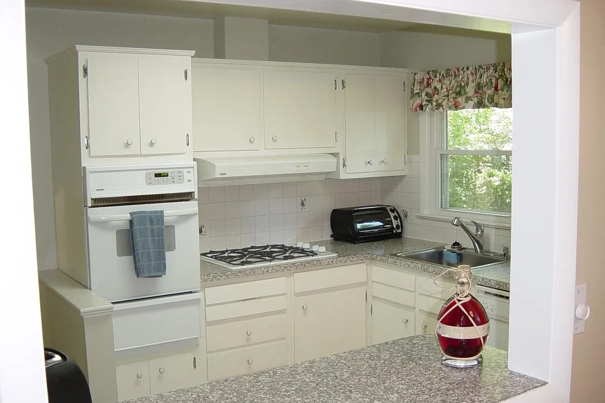 3 bed, 1900 sqft, $3,950 — Photo 4