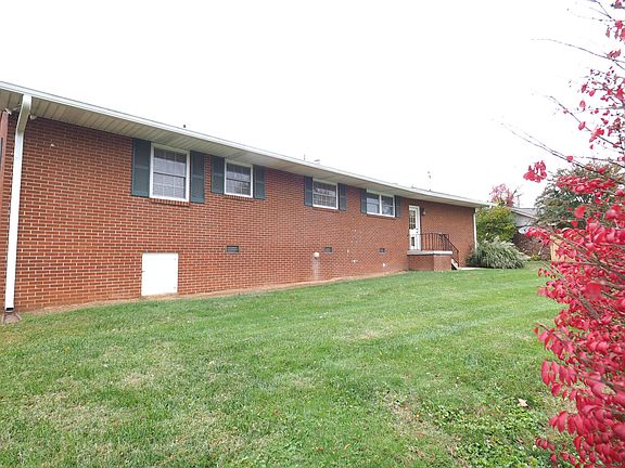 2nd image of 8140 Hayden Dr