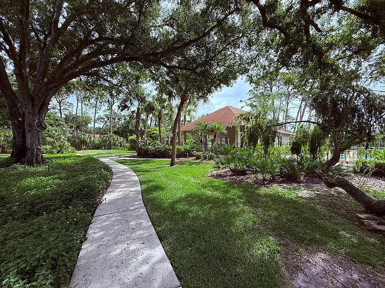966 La Costa Cir #5 — Photo 21