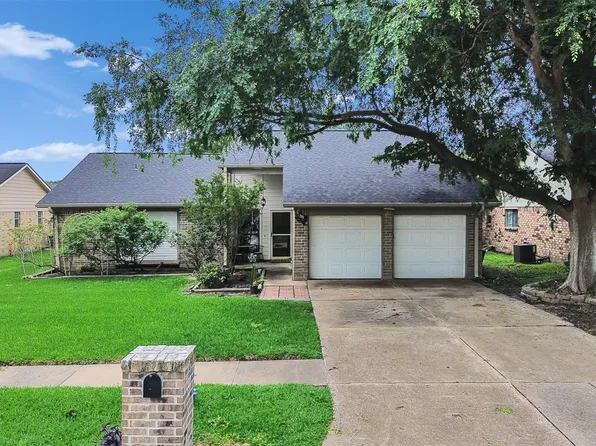 7015 Winding Trace Dr, Houston, TX 77086