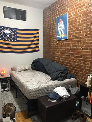 Rented by R New York | media 104