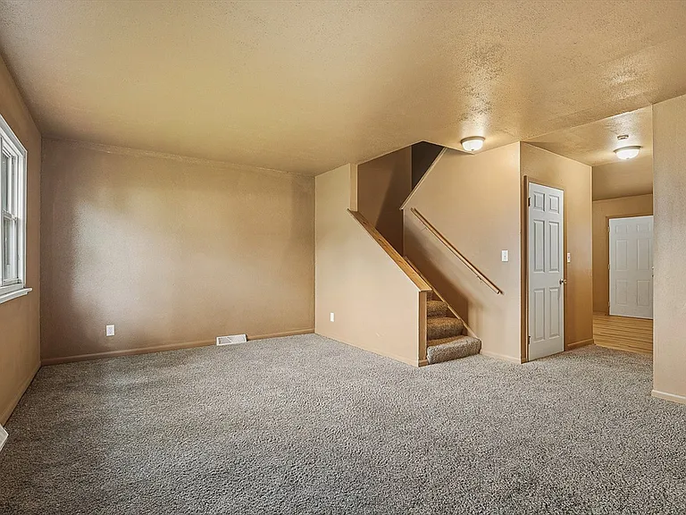 1118 Lincoln Ave — Photo 5