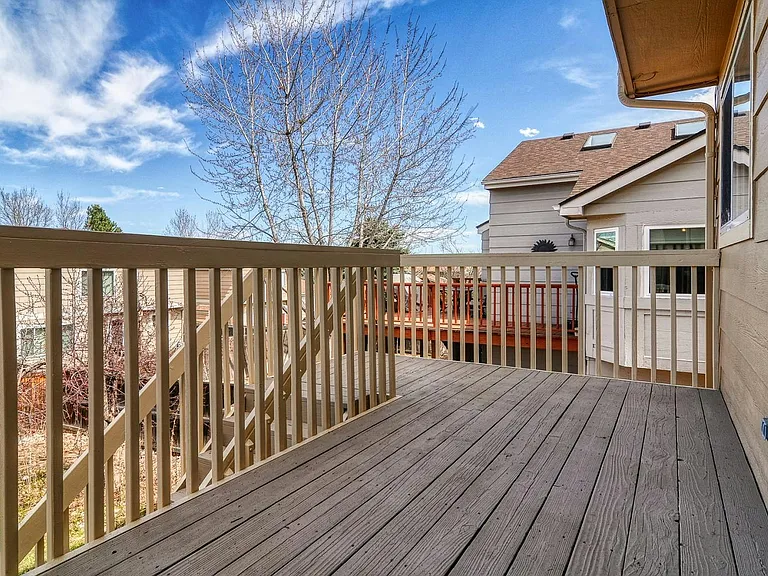 16279 Hedgeway Dr — Photo 23
