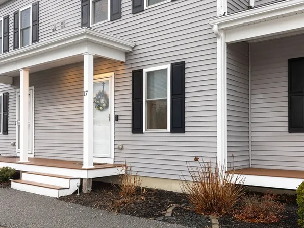 17 Landing Way Unit 17, Lakeville, MA 02347