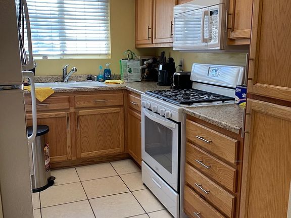 4th image of 777 S Citrus Ave APT 101