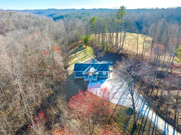 15 Easterling Cemetery Rd, Olive Hill, KY 41164