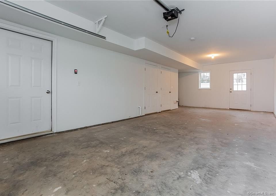 Covered 1 Car Garage