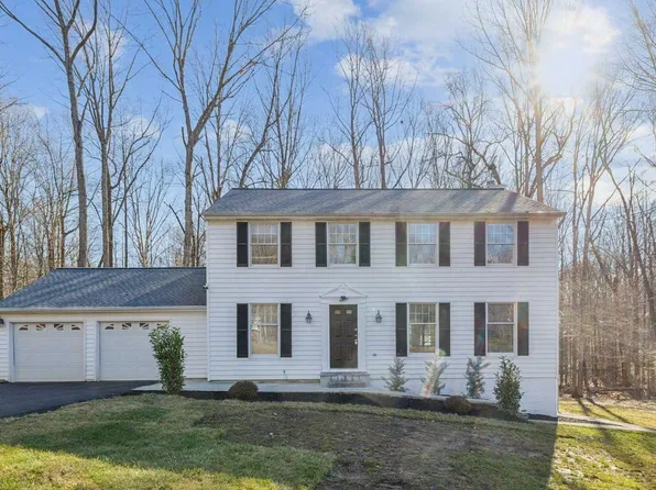 8071 Gracie Dr, Manassas, VA 20112