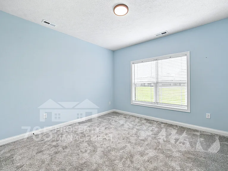 1912 Mud Creek Ct W — Photo 8