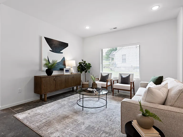 121 Fern Ave — Photo 3