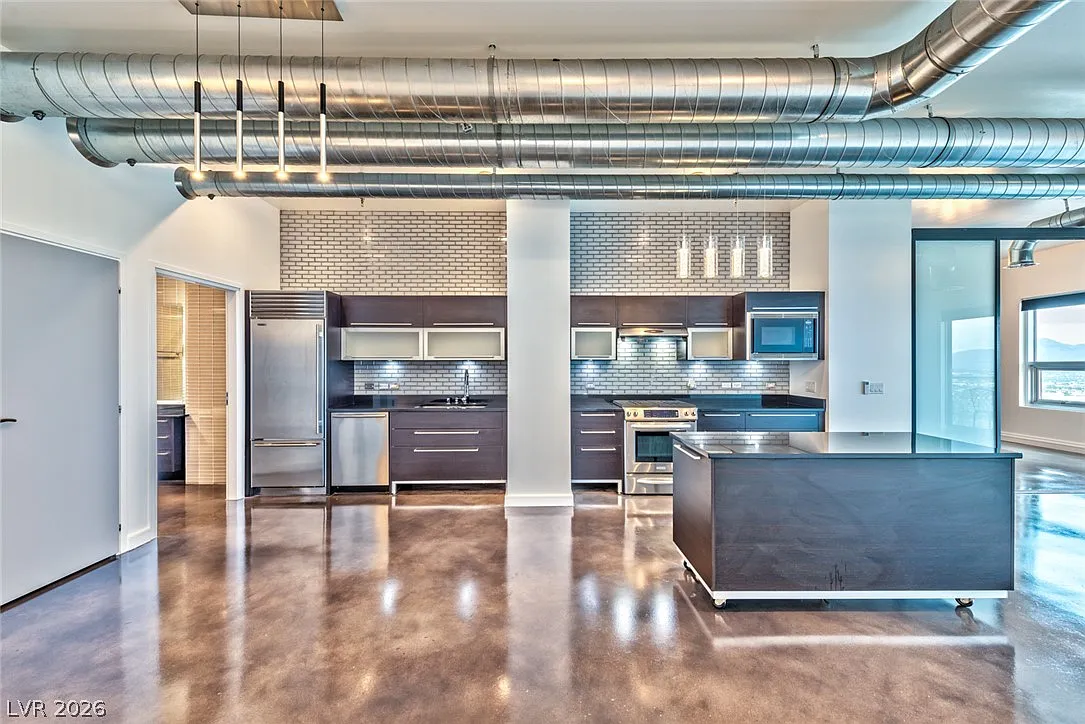 Newport Lofts — Photo 1