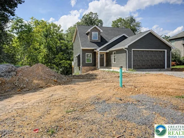 801 Dickeys Dr, Chambersburg, PA 17202