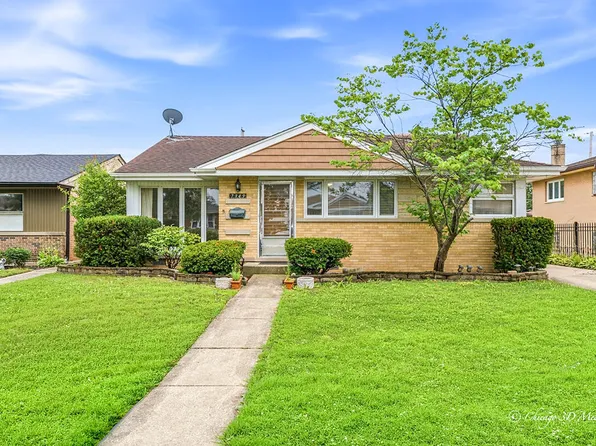 7349 W Breen St, Niles, IL 60714