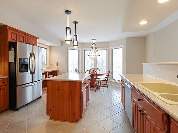 Kitchen / Breakfast Room