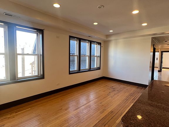 4th image of 3508 W Shakespeare Ave APT 2