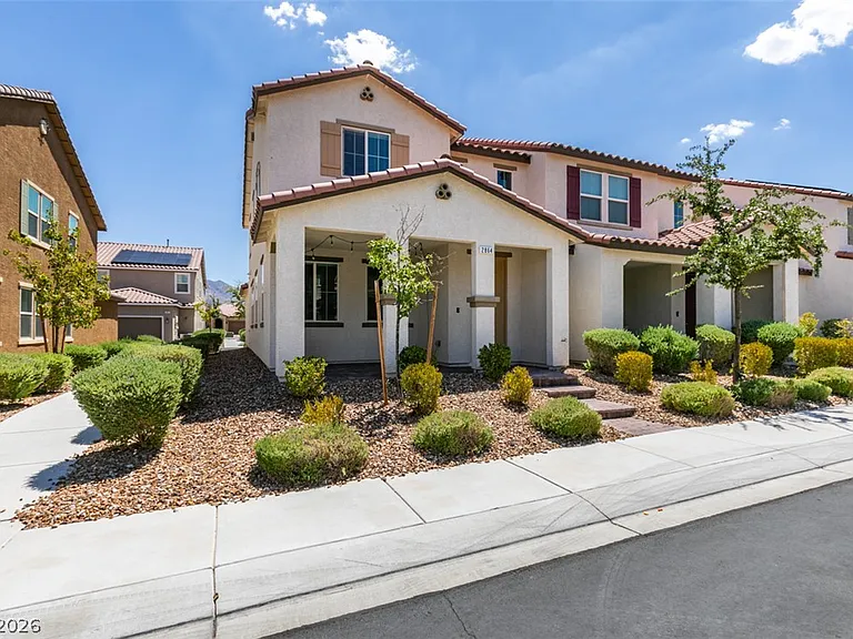 2864 Cabrillo Terrace St — Photo 3