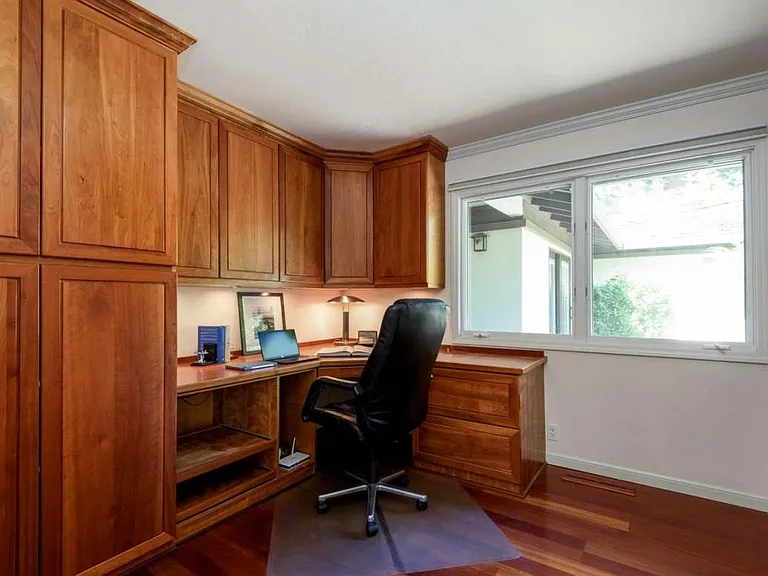 Morse Ln — Photo 10