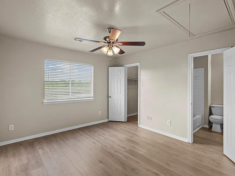 120 Green Isle Ave — Photo 12