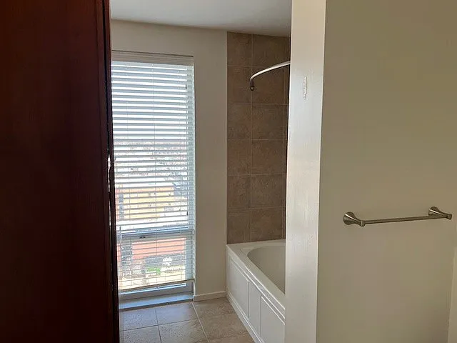 301 N Neil St #805 — Photo 4