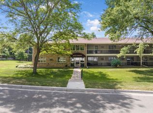 5725 Blake Rd S APT 106, Edina, MN 55436