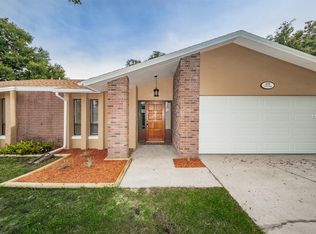 819 Crosswinds Dr, Brandon, FL 33511