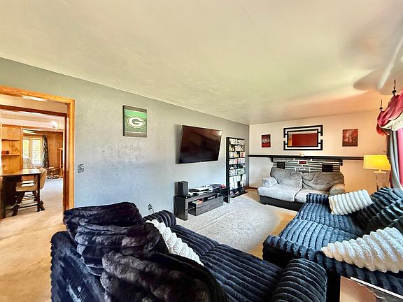2nd image of 1831 Janie Ln