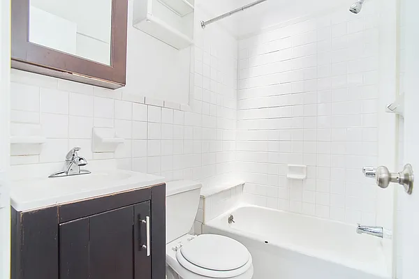 Rented by Keller Williams NYC | media 23