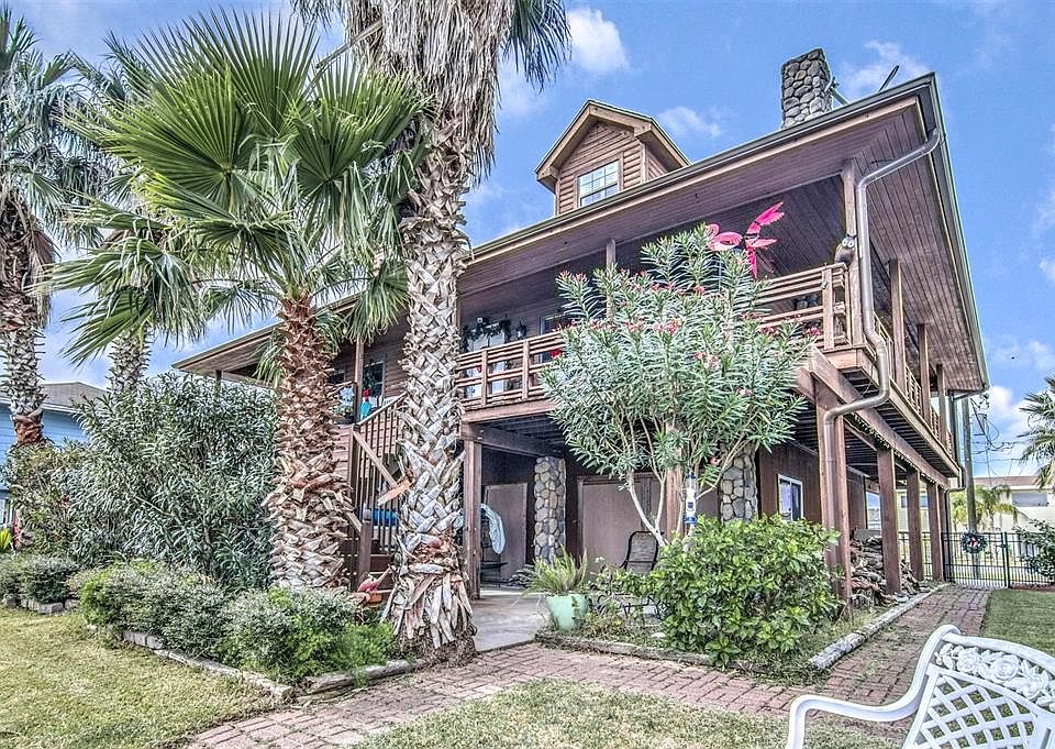 1st image of 279 Barracuda St