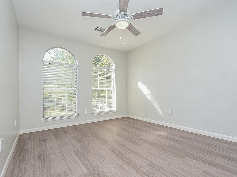 202 W Sterling Pond Cir — Photo 10