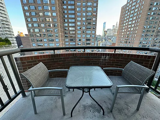 Rented by Compass | media 5