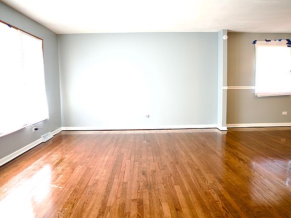 3rd image of 17025 Evans Dr