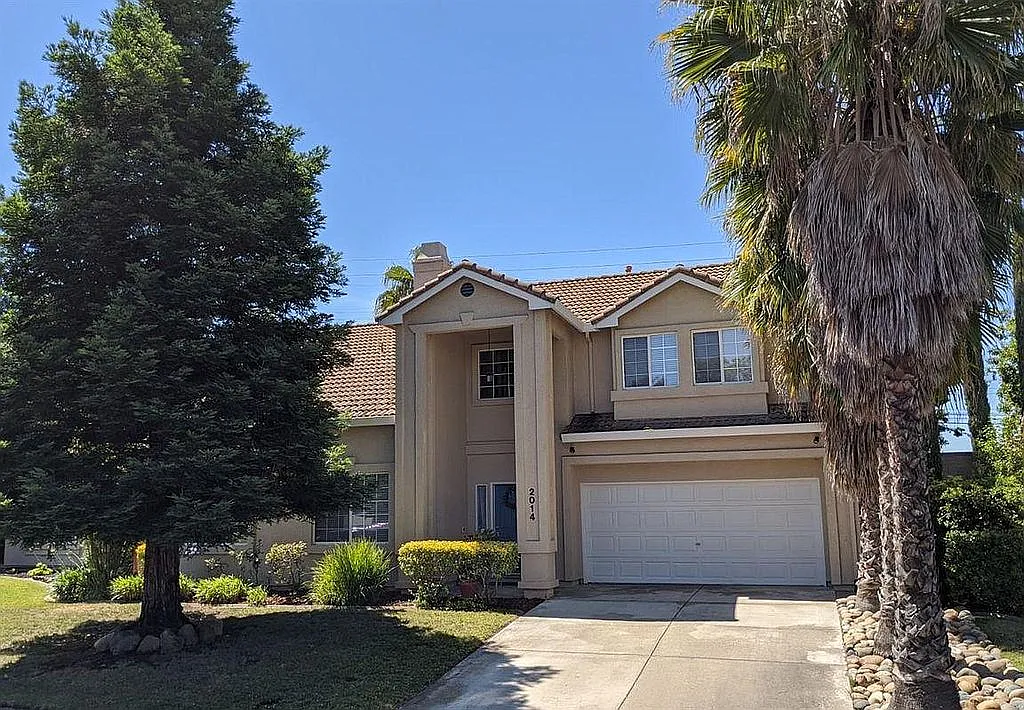 2014 Mineral Springs Dr photo 1