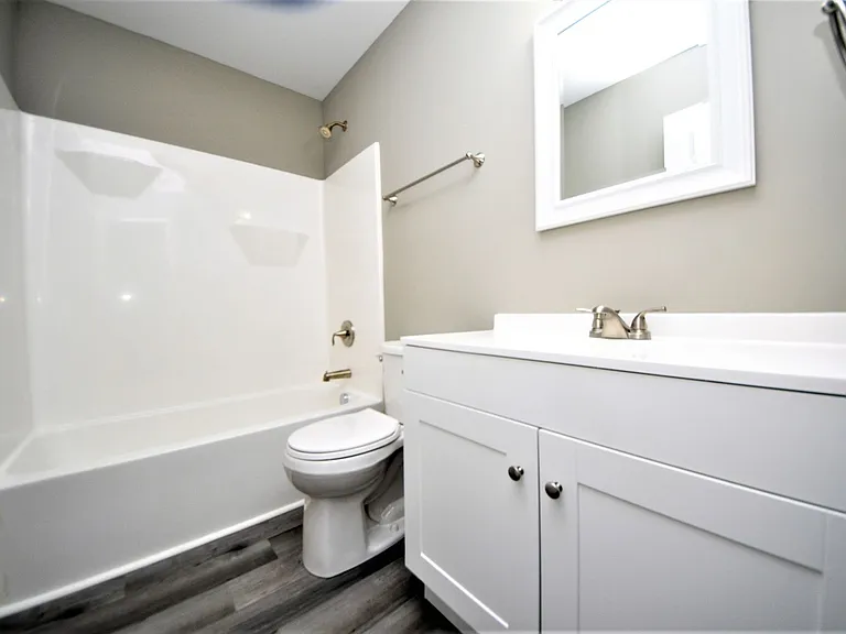 Bennington Place — Photo 21